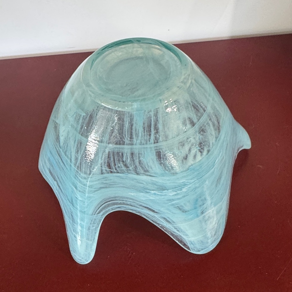 Art Glass Handkerchief Vase Blue and white Swirls Scalloped Edges 3.75" Tall - Picture 3 of 6